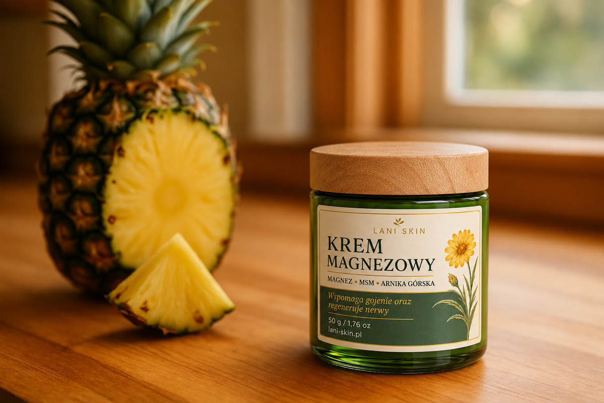 ZDJĘCIE 16 — ananas obok słoiczka Kremu Magnezowego LANI SKIN
